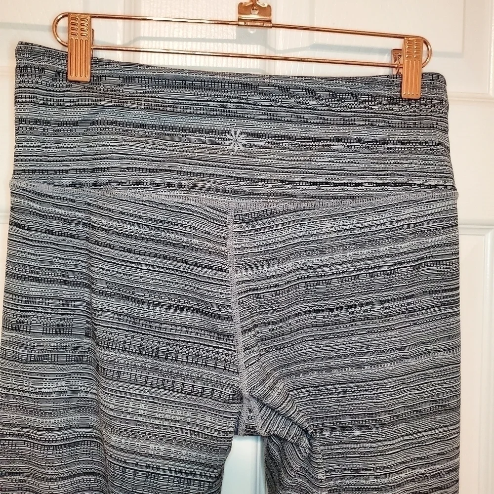 Athleta High Rise Jacquard Chaturanga Textured Leggings, Size M